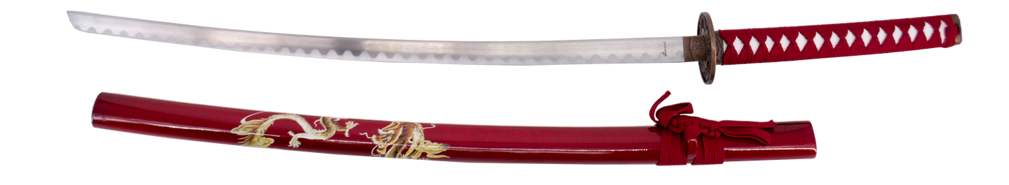Katana 15343R de 102 cm hoja de acero, con vaina roja con decoración de dragón, mango con encordado rojo, con soporte. Ref. 15343R