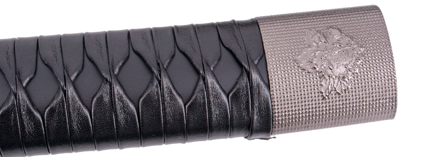 Katana S2022 de 102,5 cm hoja de acero con wakisashi, vaina de madera negra con detalles metálicos, mango encordado negro de polipiel. Con soporte. Ref. S2022