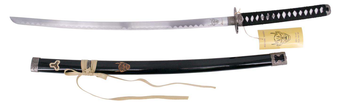 Katana S5020 Hattori Hanzo Kill Bill "Bill" réplica no oficial de 103 cm hoja de acero, mango con encordado negro con soporte, detalle de Diablo en vaina y hoja. Ref. S5020