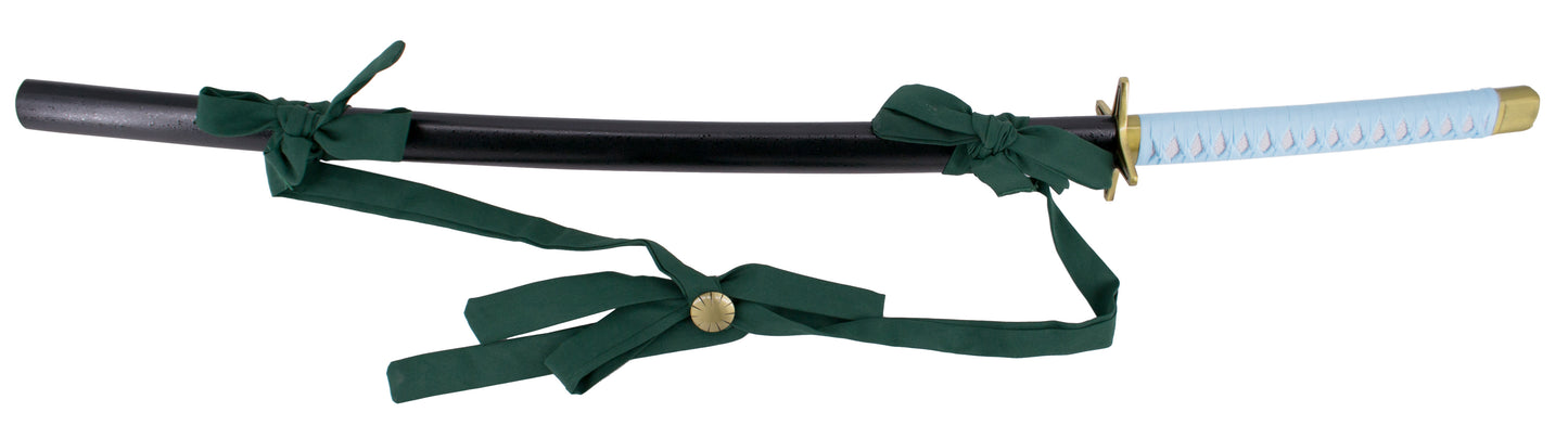 Katana S5046 de Toshiro Hitsugaya de Bleach réplica no oficial de 103 cm, hoja de acero acabado en satinado, vaina negra con lazo verde y broche en bronce, mango encordado azul cielo e imitación de piel de raya blanca. Ref. S5046