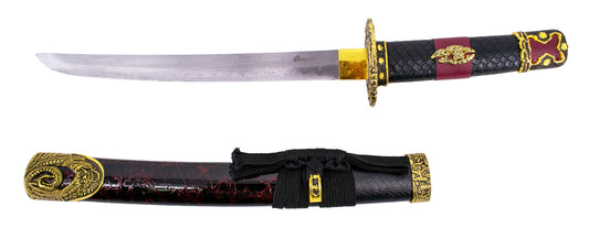 Tanto S2024S de 52 cm hoja de acero, vaina de madera negra lacada con detalles rojos e imitación de piel de serpiente, mango con imitación de piel de sepriente negra y detalles rojos de polipiel. Con soporte. Ref. S2024S