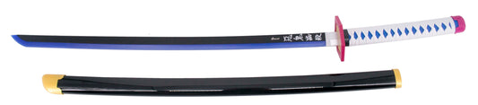 Katana Bambú LED S6050 de Demon Slayer empuñada por Tomioka Giyuu réplica no oficial de 68,5 cm hoja de bambú acabada en negro con detalles en azul, con tira de led en color azul, mango con encordado blanco. Mecanismo de pilas AAA Ref. S6050