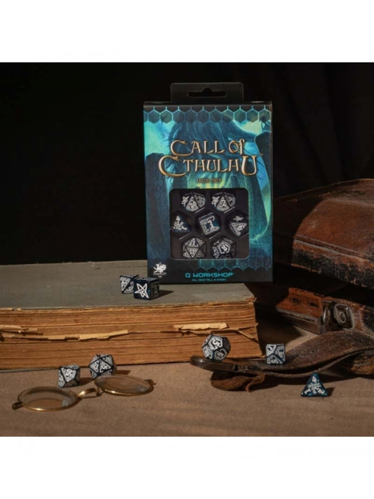 Dados en azul y blanco de Call of Cthulhu (7 unidades) - Q Workshop